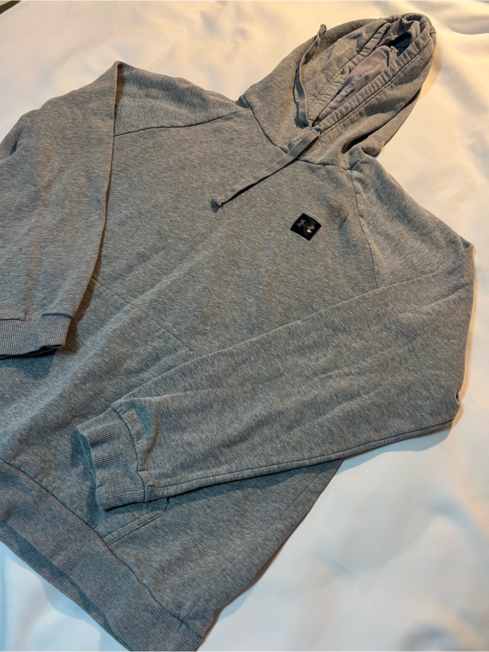Under Armour Light Gray Hooded Pullover Sweatshirt